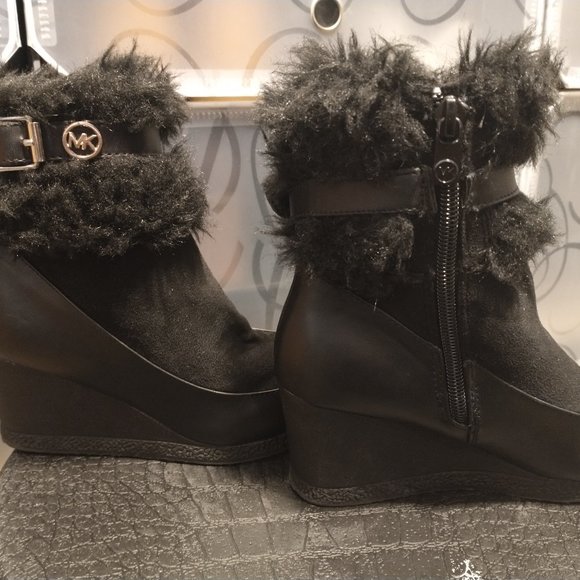 Kids MICHAEL Michael Kors Wedge Boots - Picture 4 of 5
